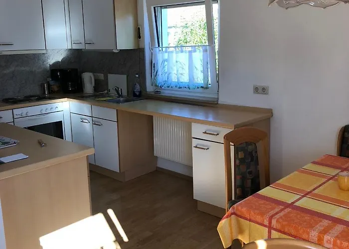 2 Zimmer Wohnung Mit Balkon - Naehe Messe