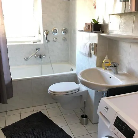 2 Zimmer Wohnung Mit Balkon - Naehe Messe Haar  Exterior photo
