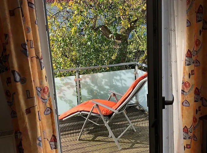 2 Zimmer Wohnung Mit Balkon - Naehe Messe